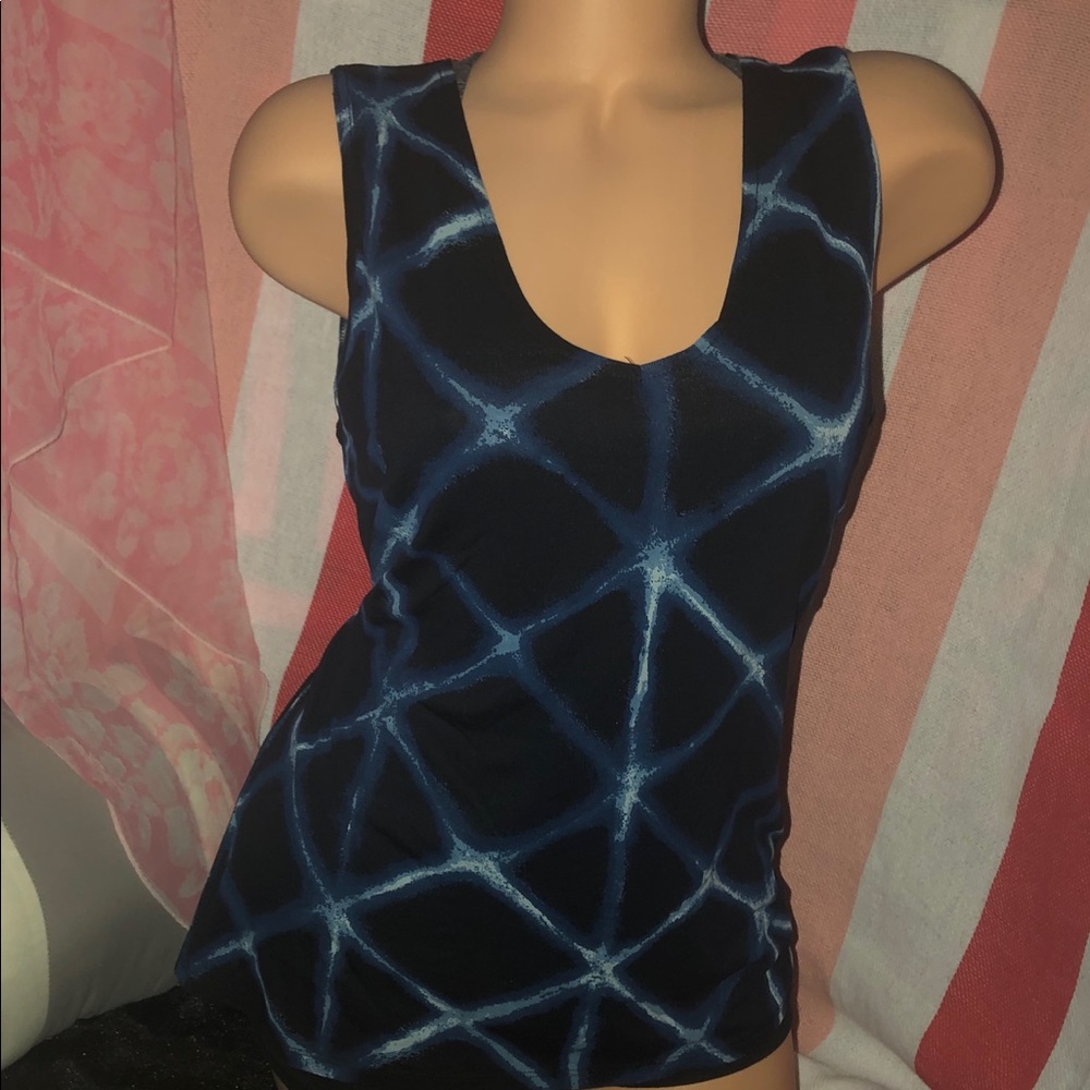 RVCA Tank.  M - Picture 8 of 8